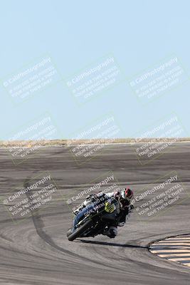 media/Jan-15-2026-Racers Edge (Thu) [[dfebeb70ab]]/3-B Group/Session 2 (Bowl Exit)/